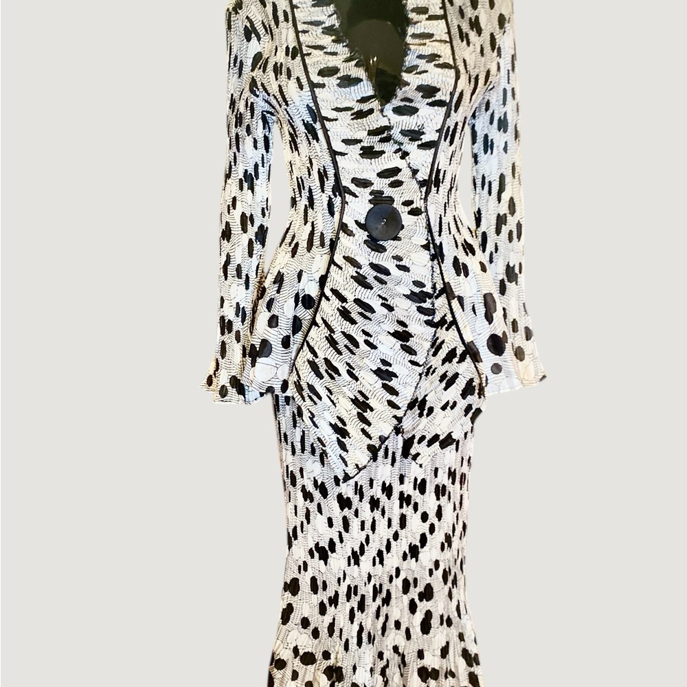 Chic Black and White Patterned Dress
